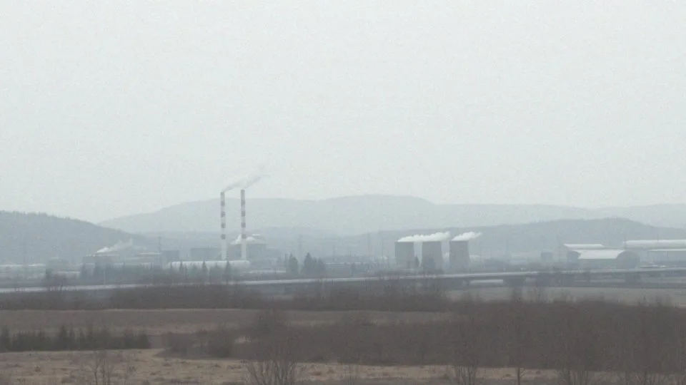 Jak zanieczyszczenie środowiska wpływa na emisję WWA?