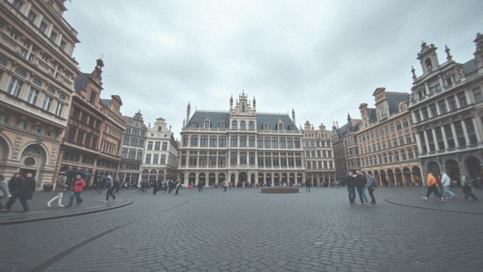 Jakie są najważniejsze zabytki w Brukseli, w tym Grand Place?