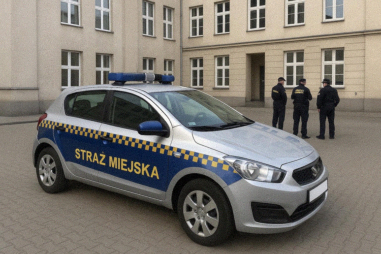 Wakacyjne półkolonie w Pałacu Młodzieży z udziałem Straży Miejskiej