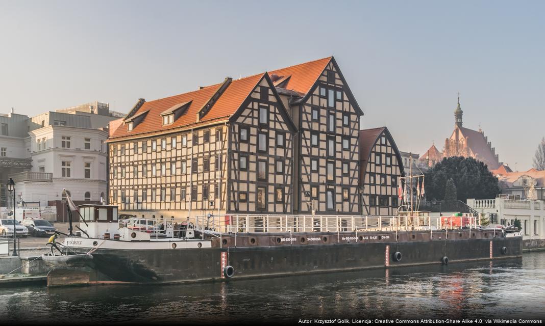 Nowa plac zabaw w morskich klimatach na Jarach